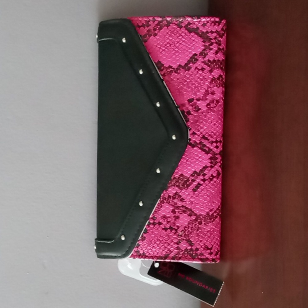 No Boundaries Pink Snakeskin Design Wallet w Chain Insert NWT